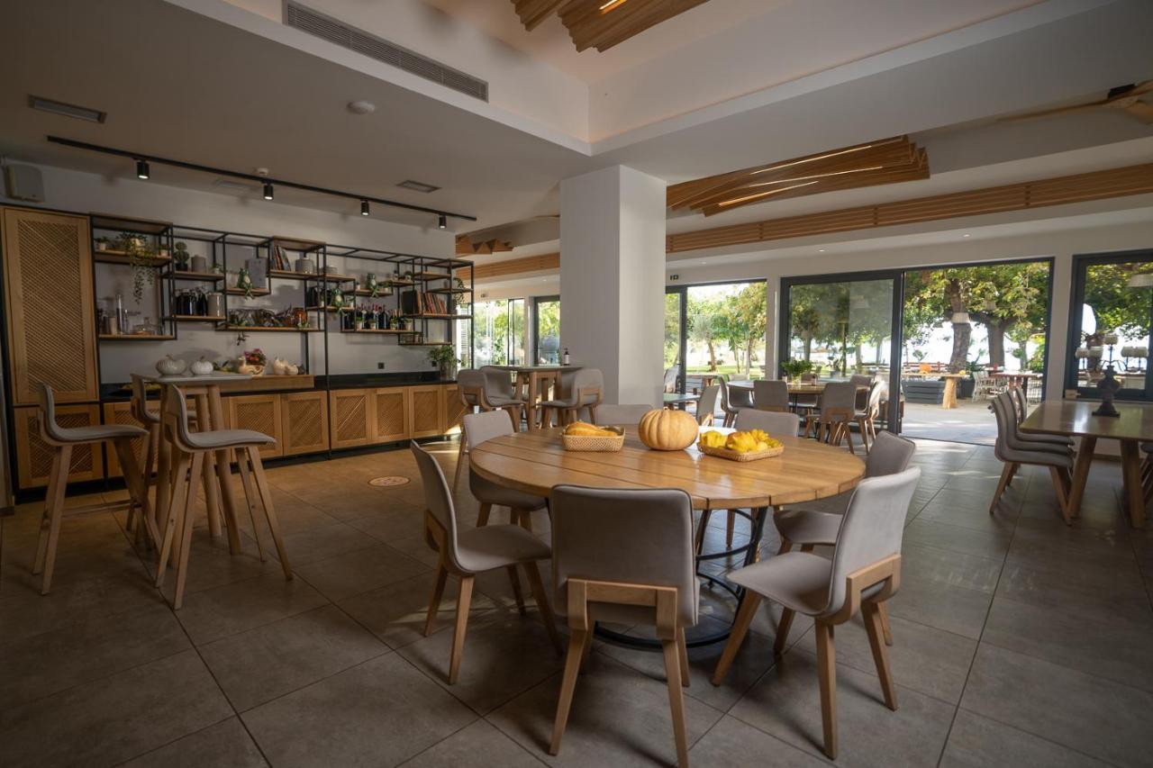 Zoe Seaside Resort เกียโลวา ภายนอก รูปภาพ