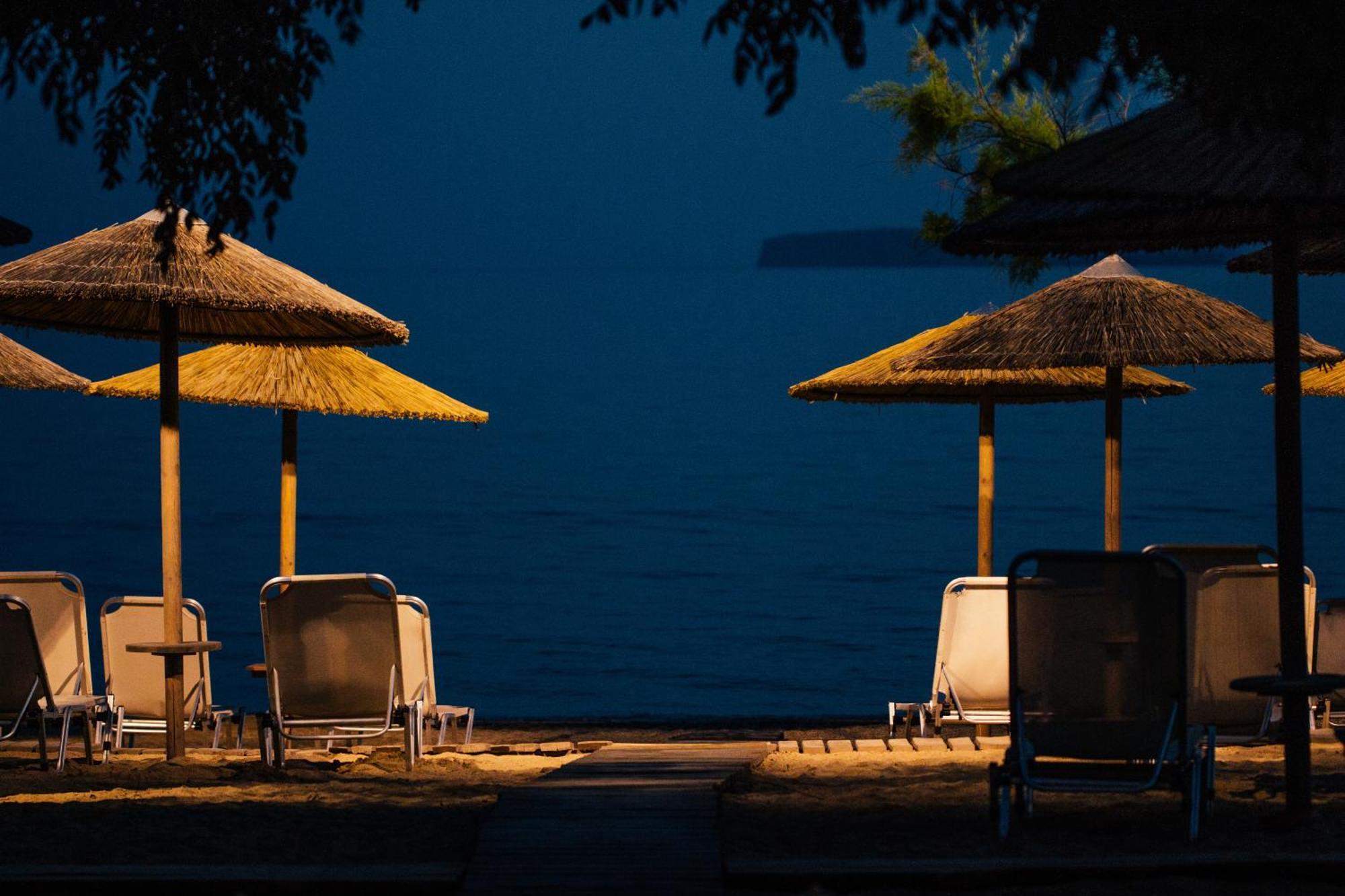 Zoe Seaside Resort เกียโลวา ภายนอก รูปภาพ